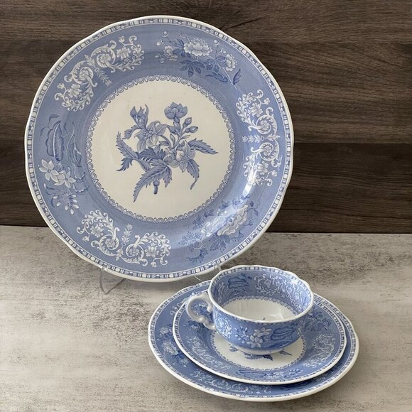 Spode Blue Camilla Four Piece Place Setting Dinner Salad Bread Cup England - Picture 1 of 6